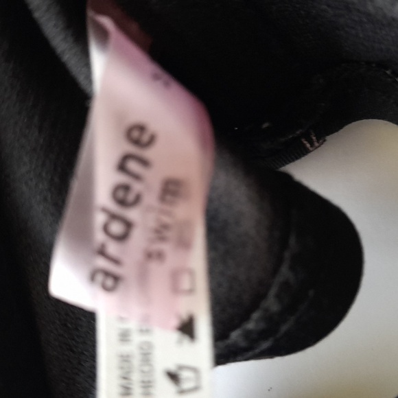 🦚3/$15🦚Black Swim Top with Flamingo Print - Picture 5 of 7